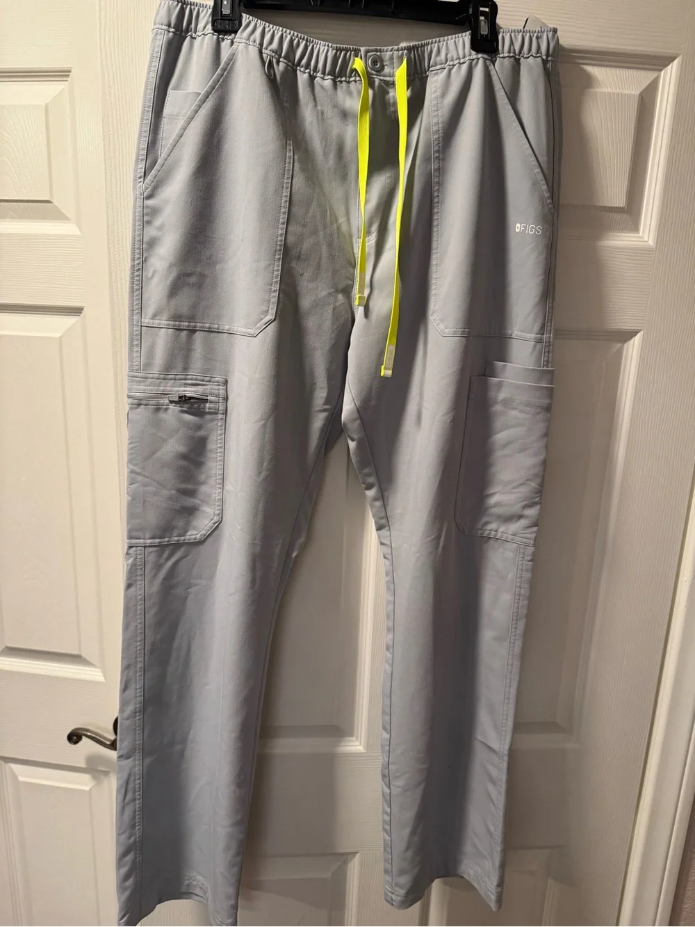 FIGS Men's Cairo Cargo Scrub Pants in the limited edition color Slate.